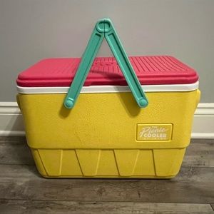 The Picnic Cooler by Igloo